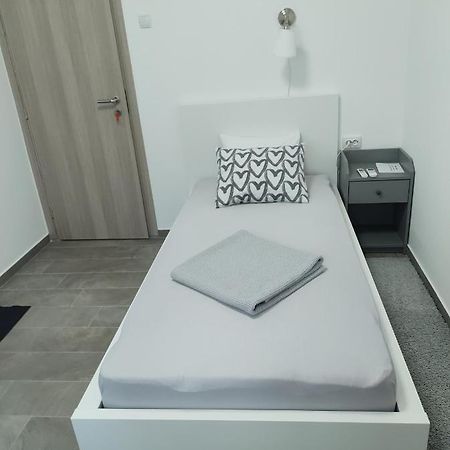 Happy Room Karlovac Exterior photo