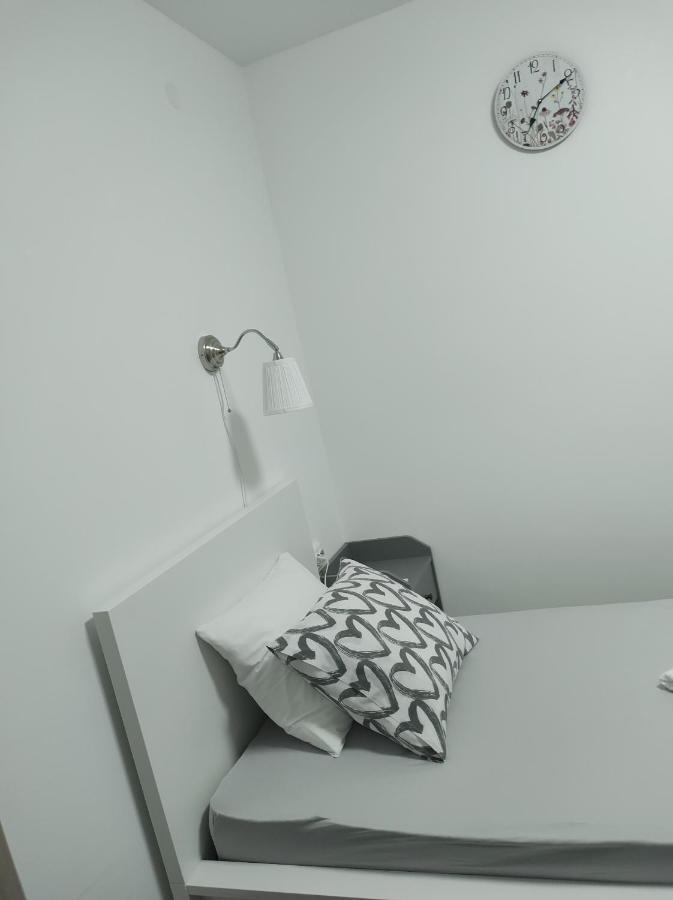 Happy Room Karlovac Exterior photo