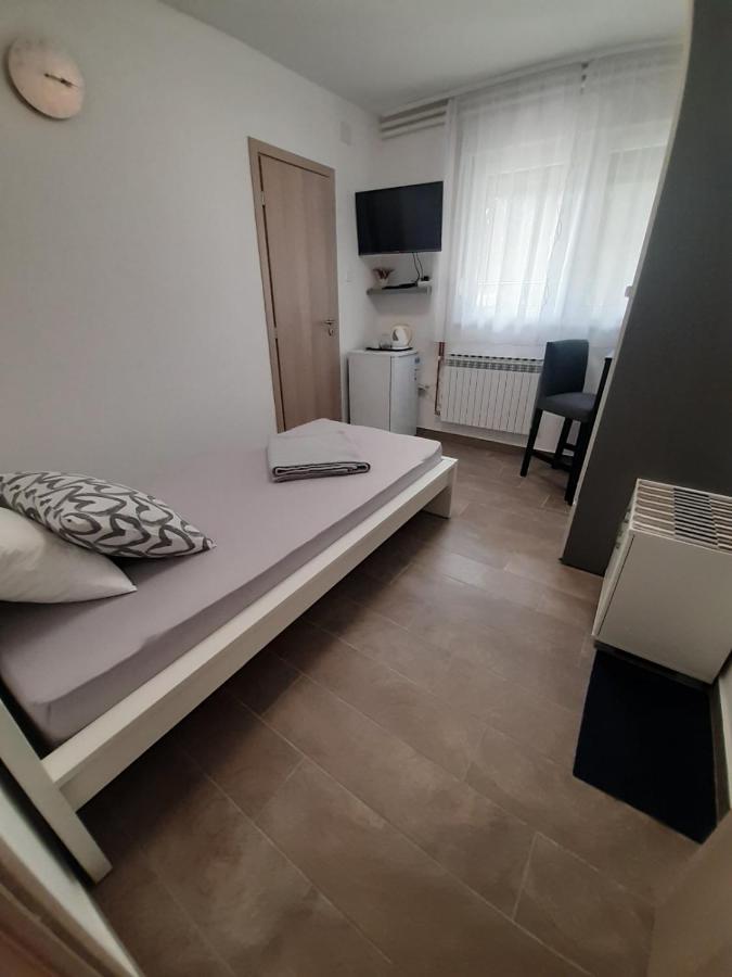 Happy Room Karlovac Exterior photo