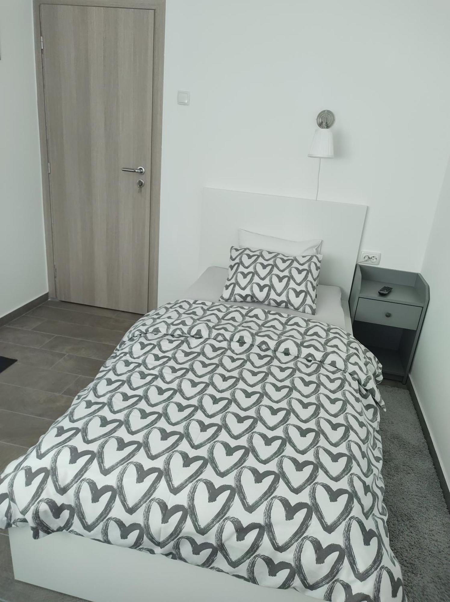 Happy Room Karlovac Exterior photo